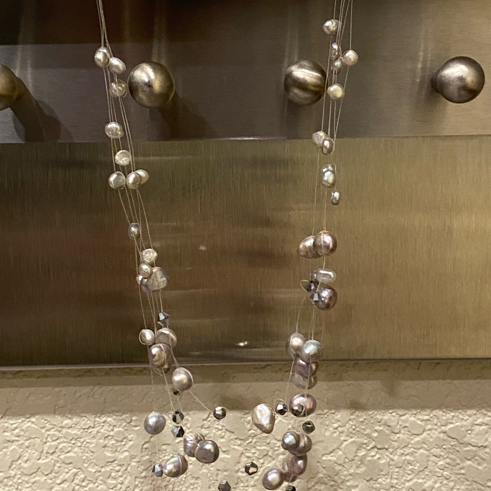 Elegant Pearl and Silver Necklace